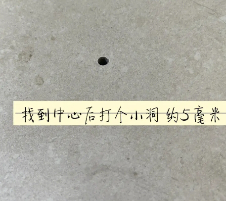 玛沁瓷砖空鼓维修公司专业解答在瓷砖铺贴过程中，如果砂料搅拌不均匀，将会带来以下问题